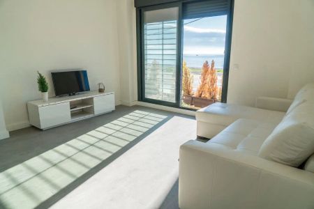 Piso de alquiler en Carretera Malaga- Almeria, Benajarafe - Photo 2