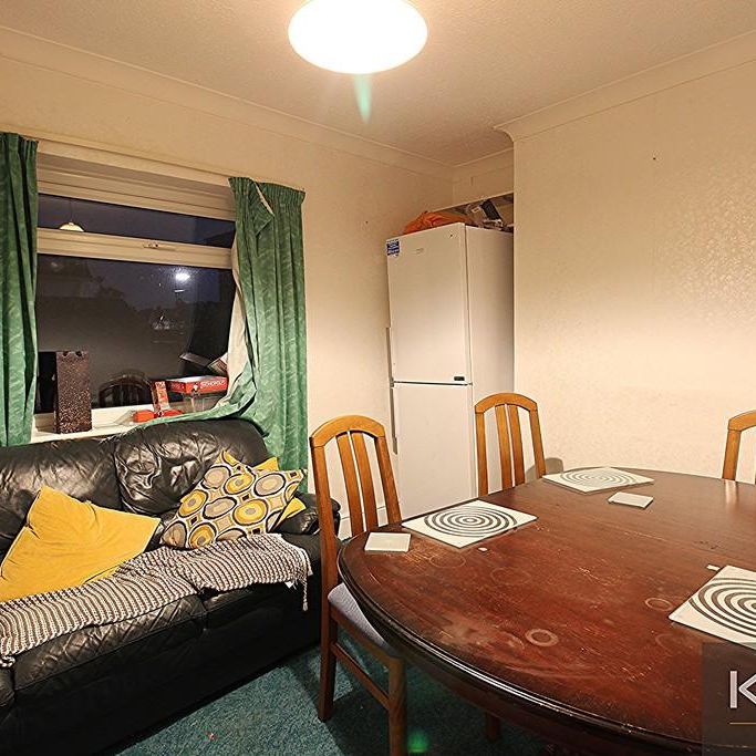 5 bedroom semi-detached house to rent - Photo 1