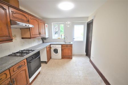 3 bedroom terraced house to rent - Photo 4