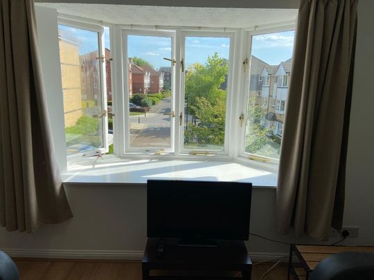 2 Bed Flat, Sheppard Drive, SE16 - Photo 1