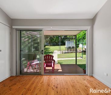 Beautifully renovated 3-bedroom home - Photo 1