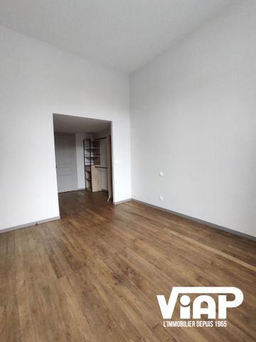 T2 PROCHE PLACE DES CARMES - Photo 4