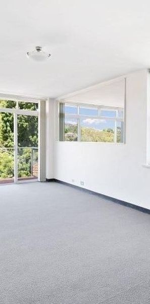 Sunlit Apartment in Quiet Location - Photo 1