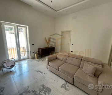 Appartamento Ristrutturato Con Terrazzo - Photo 1