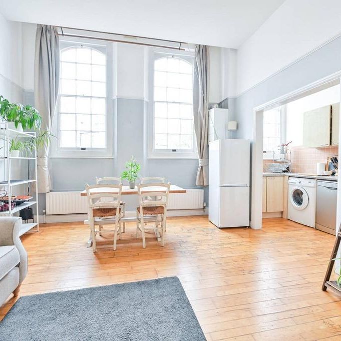 3 bedroom flat to rent - Photo 1