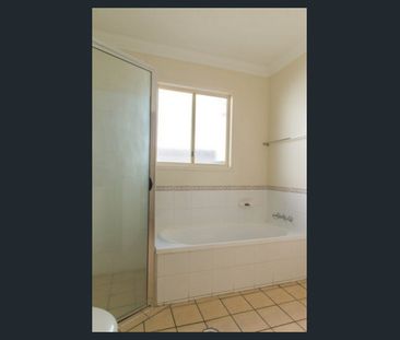 Charming Coopers Plains Family Home - Photo 5