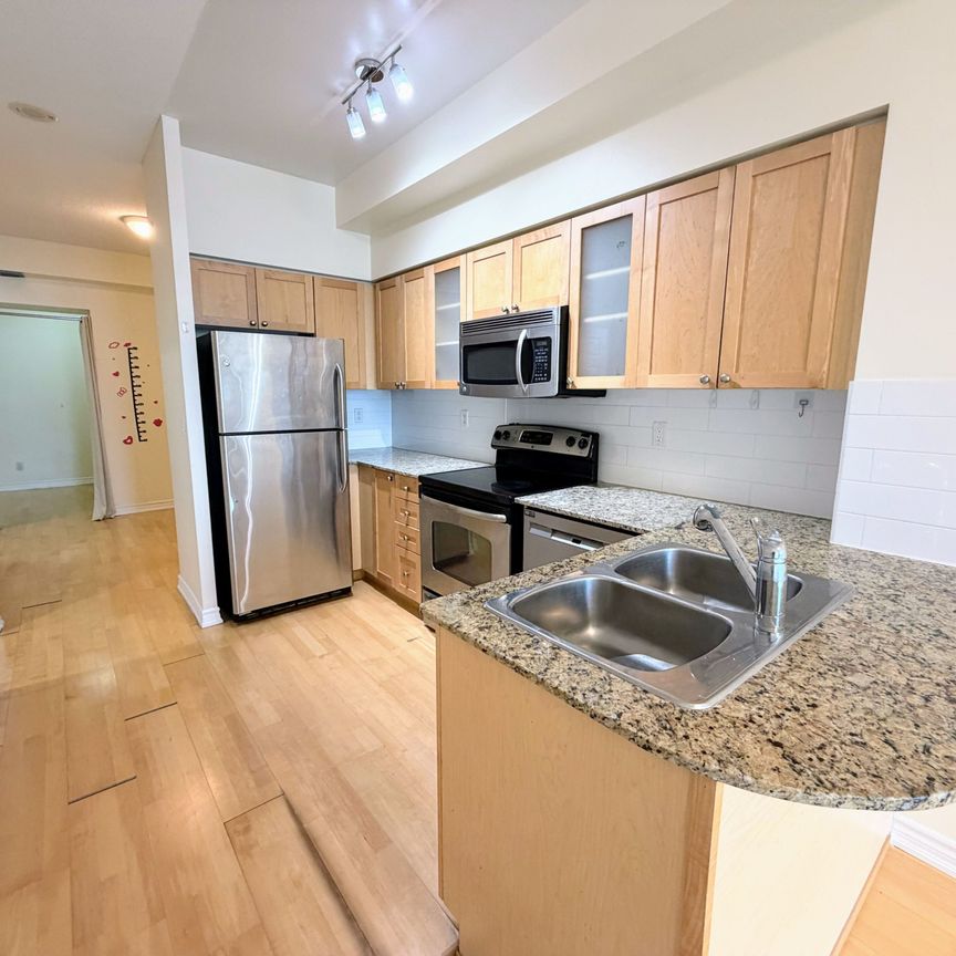 For Lease - 761 Bay Street Unit# 3504, Toronto, Ontario - Photo 1