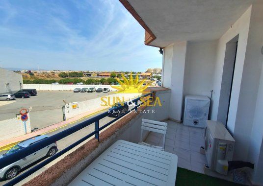 1 BEDROOM APARTMENT - TORREVIEJA