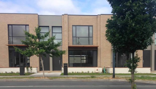 Lovely family home in Addison - Photo 1