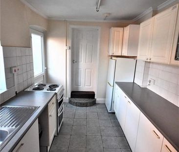 4 bedroom terraced house to rent - Photo 2