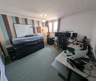 3 Bed Maisonette, Commercial Court, G5 - Photo 4