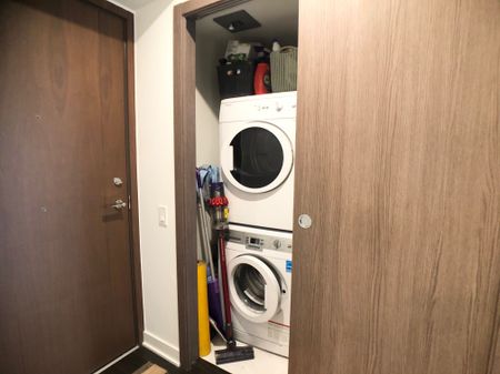 For Lease - 19 Bathurst Street Unit# 910, Toronto, Ontario - Photo 2