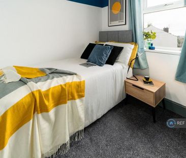 1 bedroom in a house share to rent - Photo 3