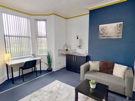 Studio to rent - Photo 1