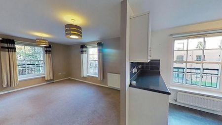 2 bedroom flat to rent - Photo 2