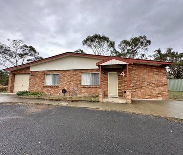 4/237 Sharp Street, Cooma - Photo 1
