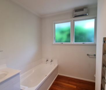 2/94 Glandovey Road, Fendalton - Photo 3