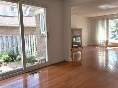 For Lease - 54 Bridley Drive Unit# Main Floor, Toronto, Ontario - Photo 5
