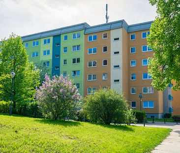 Helle 3-Raum-Wohnung mit offener Küche - Foto 3