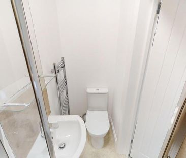 10 bedroom terraced house to rent - Photo 6