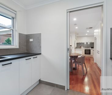 Location Perfect! - Photo 1