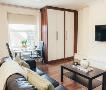 Studio to rent - Photo 2