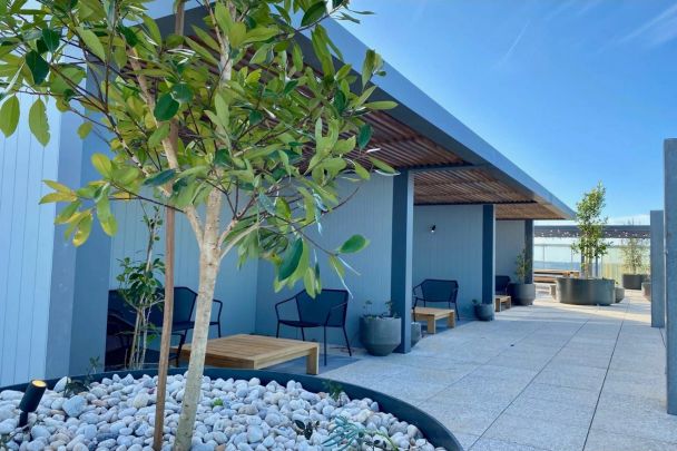 LUXURY EXECUTIVE CBD LIFESTYLE - Photo 1