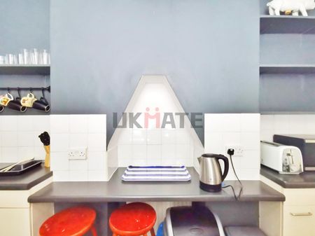 Kenway Road B Room A - Photo 5