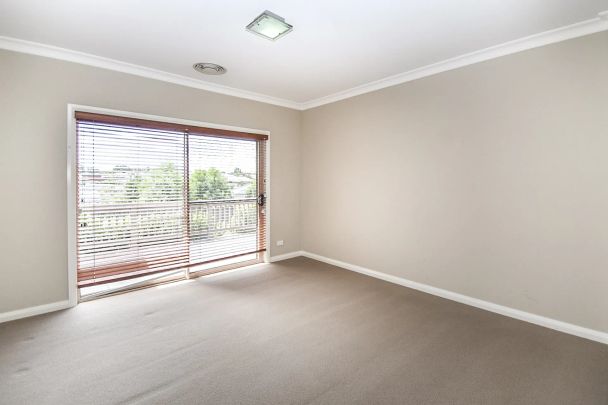 7 Collins Way, Orange. - Photo 1