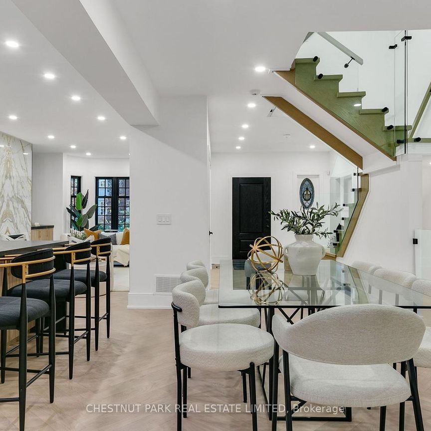 111 Roxborough Drive, ON, Toronto - Photo 1