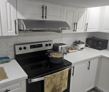 For Lease - 1372 Rebecca Street, Oakville, Ontario - Photo 5