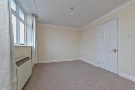 2 bedroom maisonette to rent - Photo 5