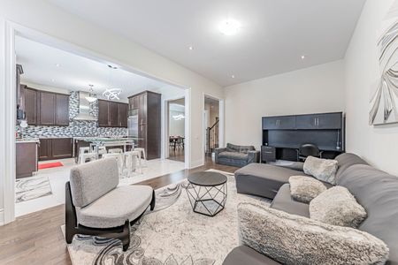 For Lease - 61 Ross Vennare Crescent, Vaughan, Ontario - Photo 4