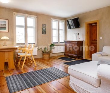 Living History - Photo 3