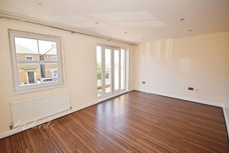 4 bedroom terraced house to rent - Photo 4