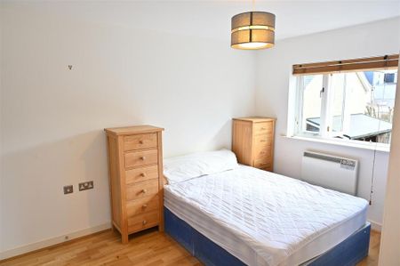 2 bedroom terraced house to rent - Photo 2