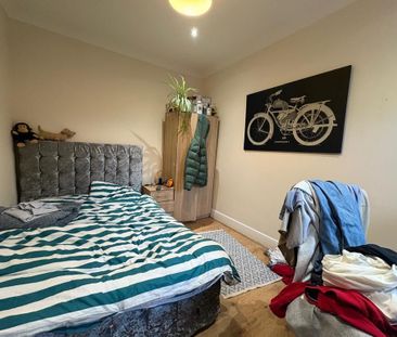 6 bedroom semi-detached house to rent - Photo 3