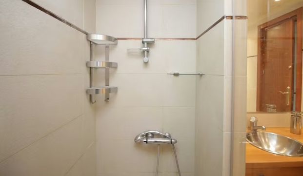 Carrer de González Tablas, Barcelona, Catalonia 08034 - Photo 1