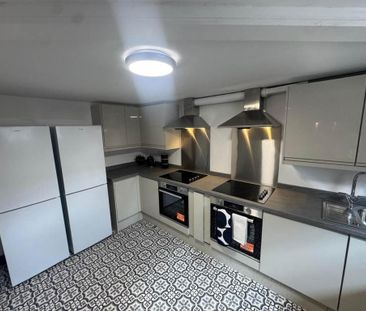 1 bedroom in a house share to rent - Photo 6