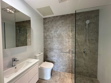 Modern Studio Including Appliances For Your Convenience! - Photo 3