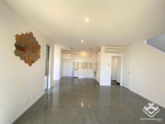 Beautiful Modern Townhouse in South bay Drive - Photo 1