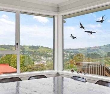 A home of elegance, ease and true tranqulity - Photo 2