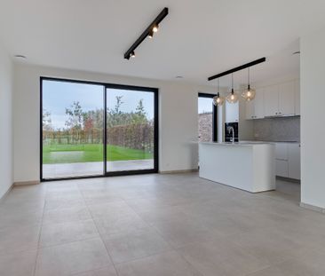 Nieuwbouwwoning te huur met 3 slaapkamers in Wielsbeke - Photo 1