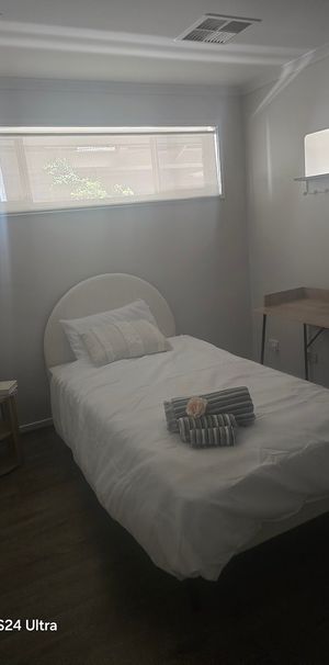 3-bedroom shared house / townhouse, Wilson Court - Photo 1