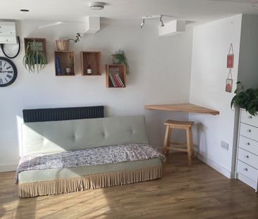 Studio Flat, Brentwood Road, BN1 - Photo 5