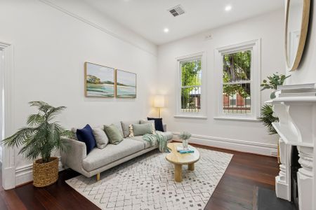 A Polished Federation Home of Rare Quality - Photo 2