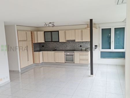 2.5 renovated rooms with elevator – A stone’s throw from the village - Photo 5