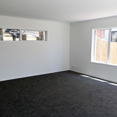 Charming 4BR Home in Birkdale - Photo 2