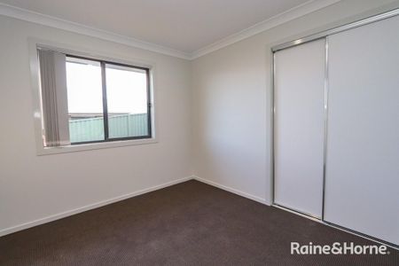 Brand New House In Kelso- Available 4.2.2026 - Photo 3