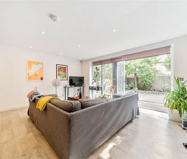 Avenue Road, N15, London - Photo 2